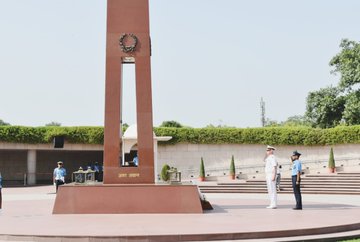 Maj Gen R Oppelaar, Royal Netherlands paid homage to Bravehearts of Indian Armed Forces on 13 Jun 23