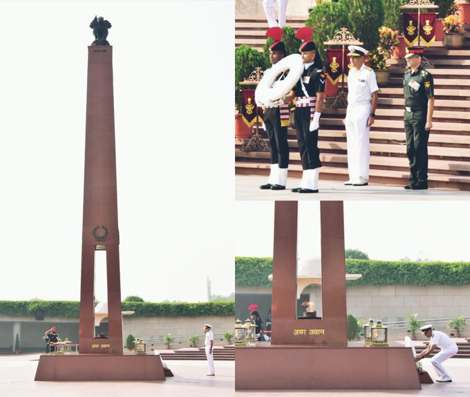 Brig Michael Rosette, Chief of Defence Force, Seychelles, paid homage at NWM on 29 Oct 23