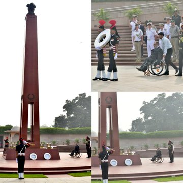 Mr David Williams CB, Permanent Secretary United Kingdoms MoD, paid homage at NWM on 24 Nov 23