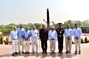 Hon’ble Chairman, UPSC, Dr Manoj Soni, paid floral homage to Bravehearts at NWM on 12 Mar 24
