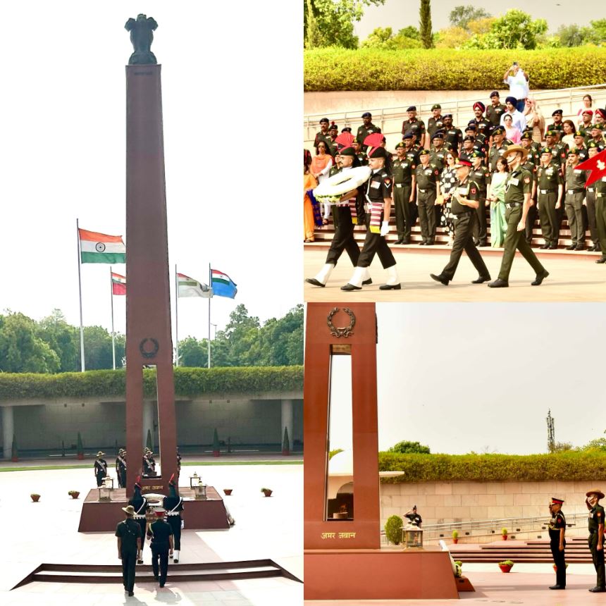 Lt Gen AK Singh, GOC-in-C, Southern Command & AVM Rohit Mahajan, paid homage at NWM on 20 Jun 24