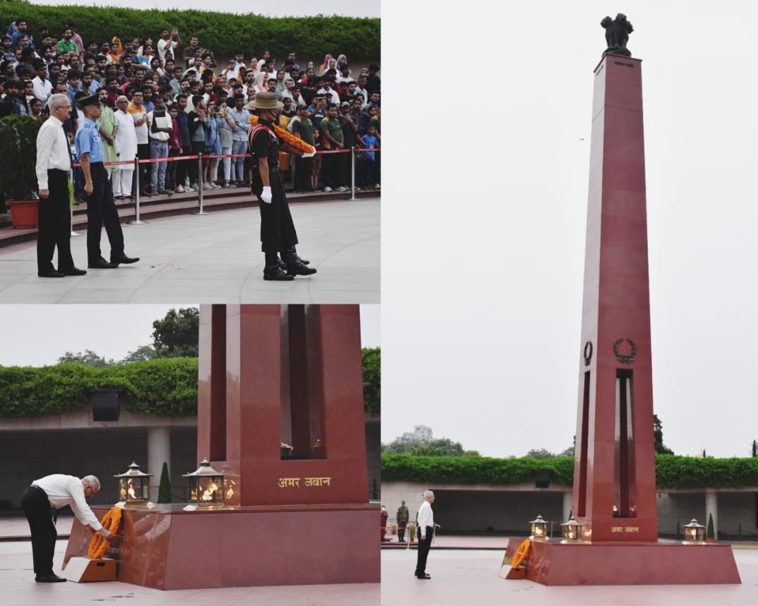 Gp Capt Sharad Tewari, VM (Retd) F/o Late Sqn Ldr Shishir Tewari, paid homage at NMW on 02 Jul 24