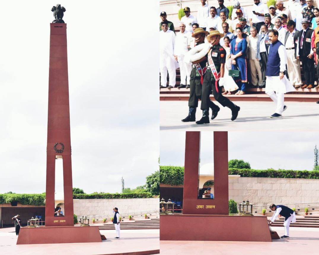 Sh Suresh Kashyap, MP and IAF veteran, paid homage at NWM on 05 Aug 24