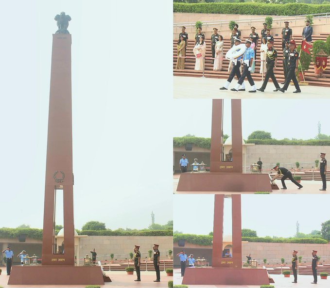 On assuming command, senior officers from Indian Army paid homage to Bravehearts at NWM on 01 Oct 25