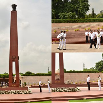 Admiral Aleksandr Moiseev, CC , Russian Navy paid homage to Bravehearts at NWM on 19 Aug 24