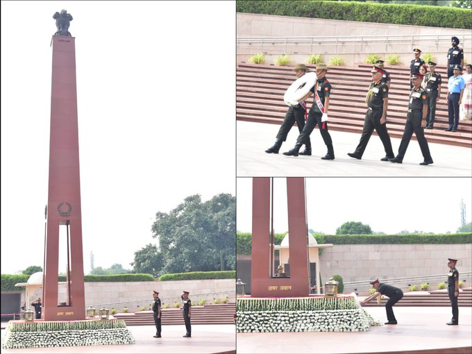 Lt Gen Daljit Singh, AVSM, VSM, PHS, DGAFMS & Sr Col Comdt, AMC, paid homage at NWM on 30 Sep 24