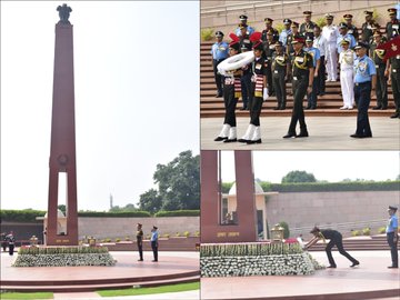 On 24th HQ IDS Day Lt Gen JP Mathew, CISC, paid homage at NMW on 01 Oct 24