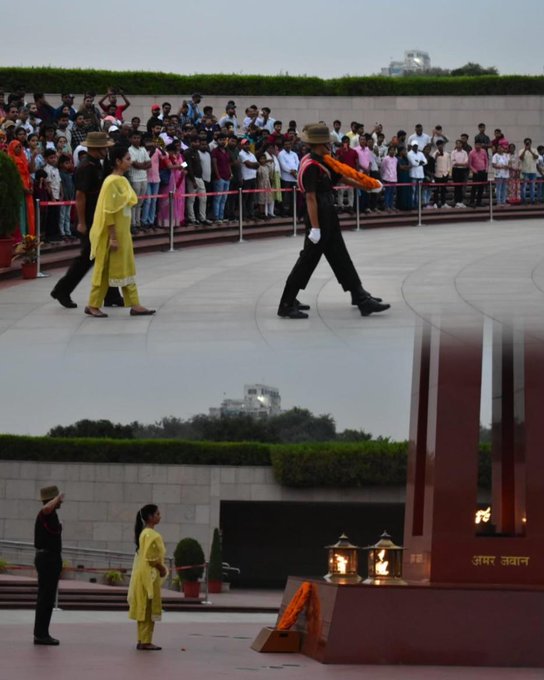 In NOK Ceremony Mrs Neetu Devi W/o Late Nk Sukhdev Singh, 4 DOGRA, paid homage at NWM on 16 Oct 24