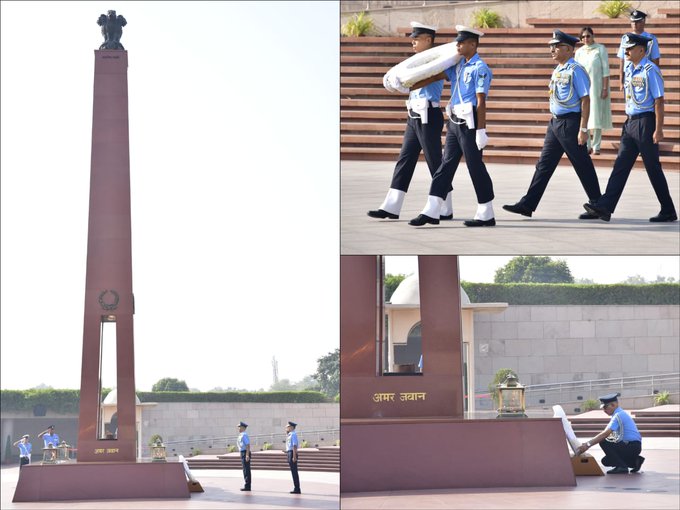 Air Marshal AK Arora, AVSM, VSM, paid homage to Bravehearts at NWM on 01 Nov 24