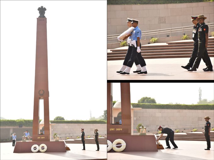 Maj Gen S Chawla ADG NCC(B), paid homage to Bravehearts of Indian Armed Forces at NWM on 01 Nov 24