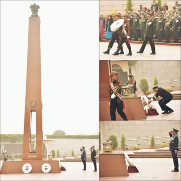 Air Marshal Hardeep Bains, Comdt, NDC, paid homage to Bravehearts at NWM on 06 Jan 25