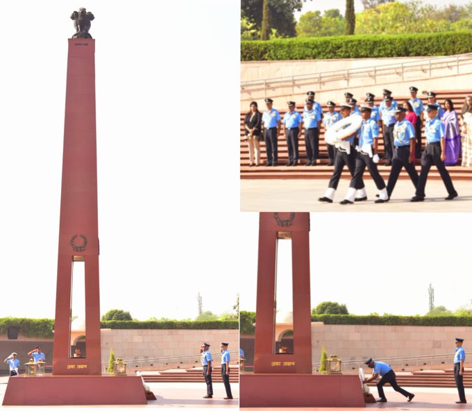 AVM Prashant Mohan, VM, ACIDS Int-C, HQ IDs, paid homage to Braveherts at NWM on 21 Mar 25