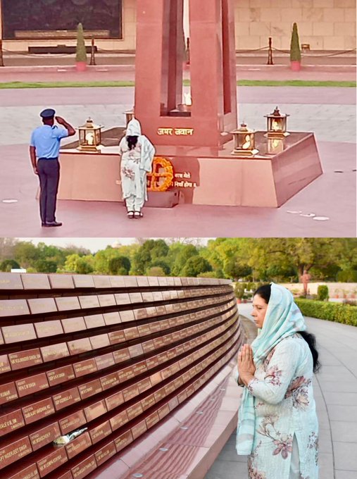 In a solemn NOK ceremony Mrs Neeshu w/o Hav Ranjodh Singh paid homage at NWM on 23 Mar 25