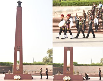  Lt Gen S C Tandi, AVSM, VSM, DG OS & Sr Col Comdt, AOC, paid homage at NWM on 08 Apr 25