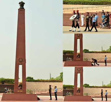 On superannuation Lt Gen JP Mathew,PVSM,UYSM,AVSM, VSM,CISC, HQ IDS, paid homage at NWM on 30 Apr 25