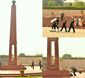 Vice Admiral Rajaram Swaminathan, AVSM, NM, CWP & A paid homage to Bravehearts at NWM on 27 Nov 25