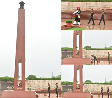 Lt Gen NS Raja Subramani, PVSM, AVSM, SM, VSM, VCOAS paid homage to Bravehearts at NWM on 31 Jul 25