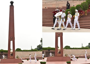 VA Krishna Swaminathan, AVSM, VSM, Flag Officer C-in-C (West), paid homage at NWM on 05 Aug 25