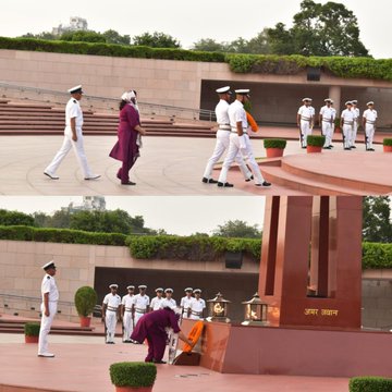 In solemn NOK ceremony Smt Meenu Devi w/o Hav Anil Kumar Tomar, SC, paid homage at NWM on 12 Aug 25