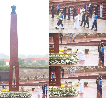 Hon’ble President of India, Smt Droupadi Murmu, paid homage to Bravehearts at NWM on 15 Aug 25