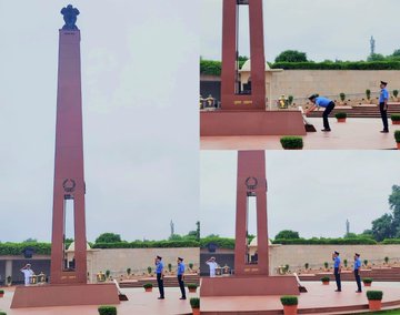 Air Mshl Sanjiv Ghuratia, AVSM, VSM, paid homage to Bravehearts at NWM on 01 Sep 25