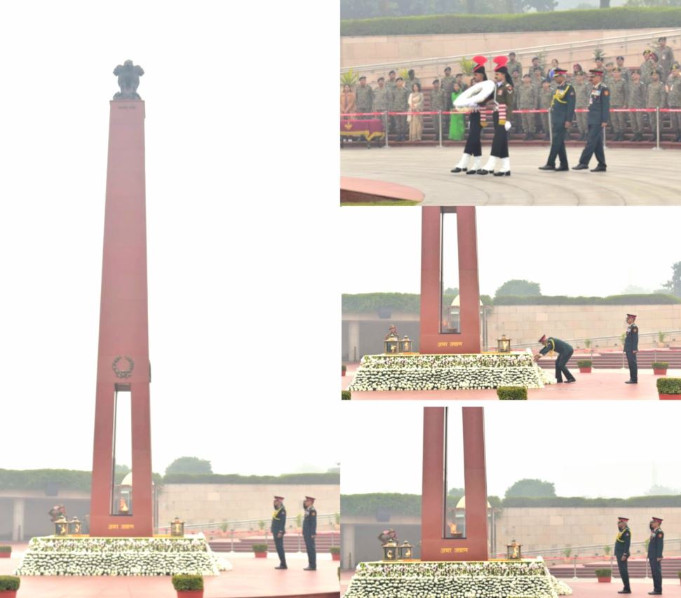 Lt Gen Raghu Srinivasan, PVSM, VSM, DGBR, paid homage to Bravehearts at NWM on 19 Dec 25