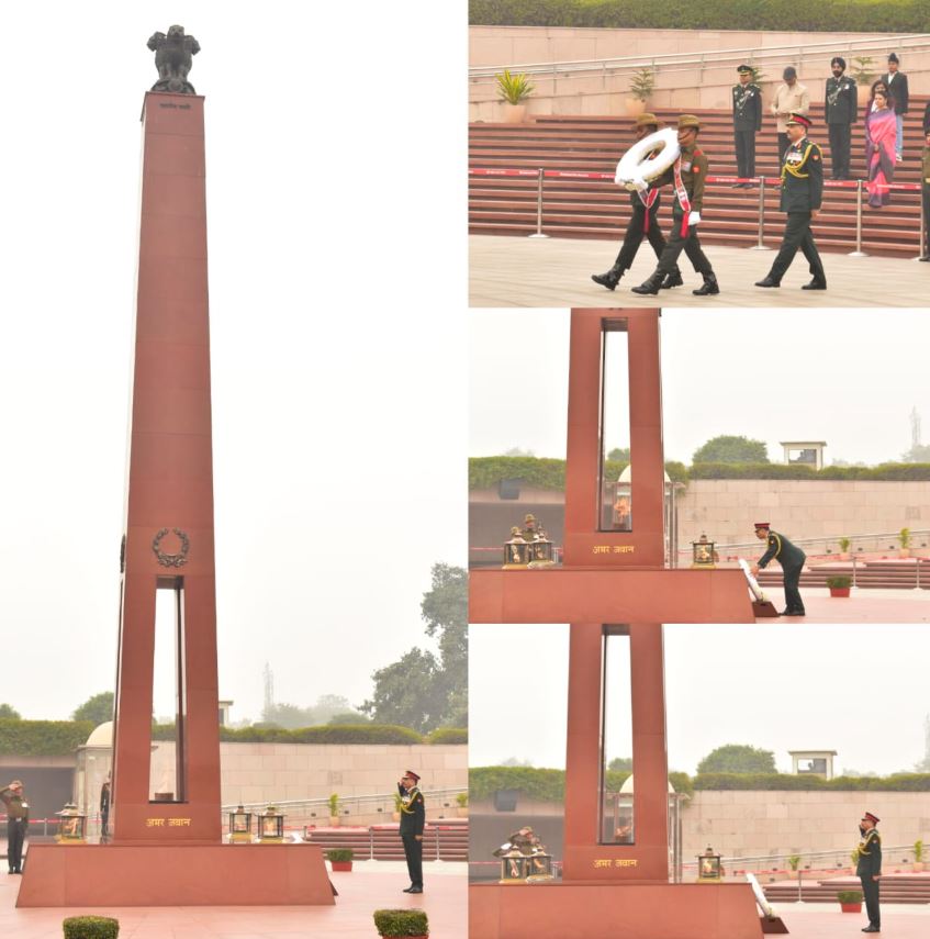 Lt Gen Vivek Dogra, SM, paid homage to Bravehearts at NWM on 01 Jan 26