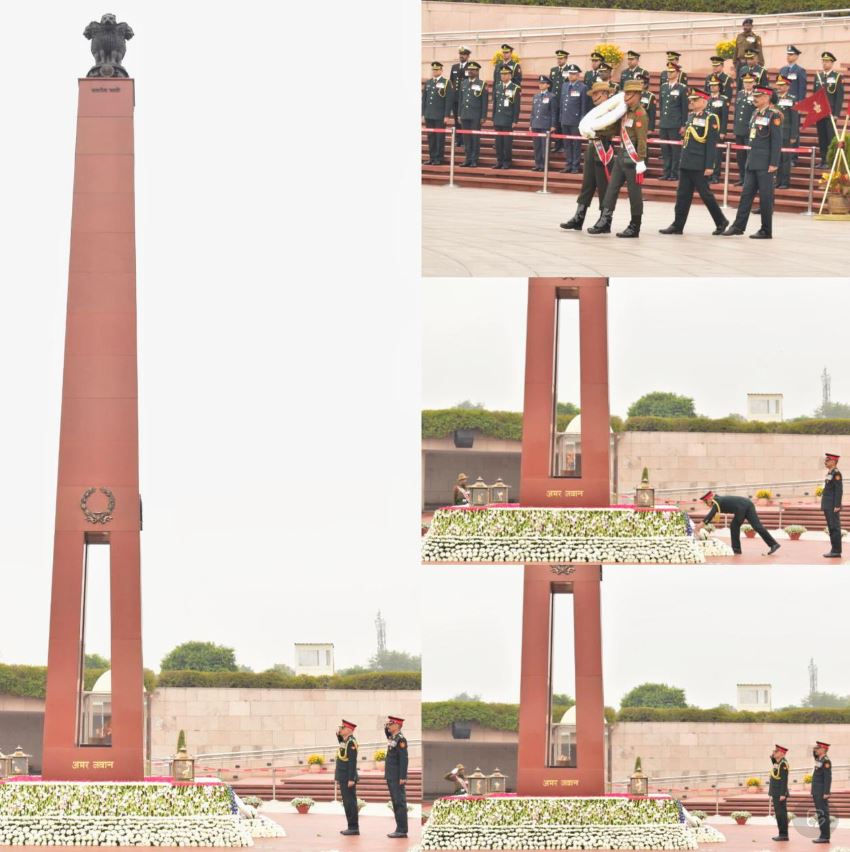 Lt Gen Vineeth Sharma, AVSM, VSM, DGDS & Col Comdt, ADC, paid homage at NWM on 01 Feb 26