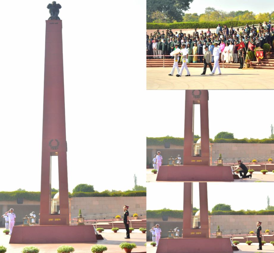 Maj Gen Kundan Kumar Singh, SM, Col AC Talwar(Retd), Ist CO, paid homage at NWM on 22 Feb 26