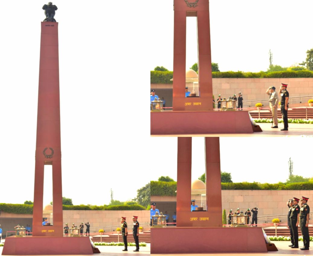 Lt Gen Sanjay Mitra, AVSM, DG(OL&SM) & Col of the Regiment, paid homage at NWM on 28 Feb 26