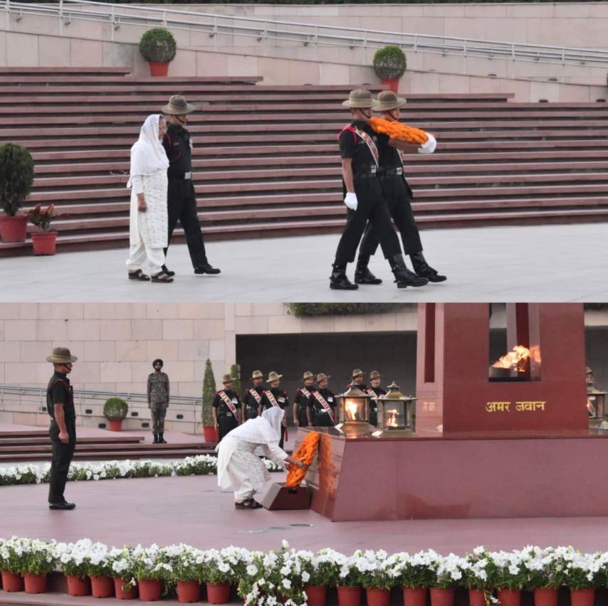In NOK ceremony Mrs Krishna Devi W/o Nb Ris Late Jaswant Singh, paid homage at NWM on 04 Mar 26