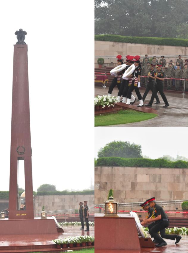 Lt Gen MK Katiyar, GOC-in-C, WC & Lt Gen RC Tiwari, GOC-in-C EC, paid homage at NWM on 20 Mar 26
