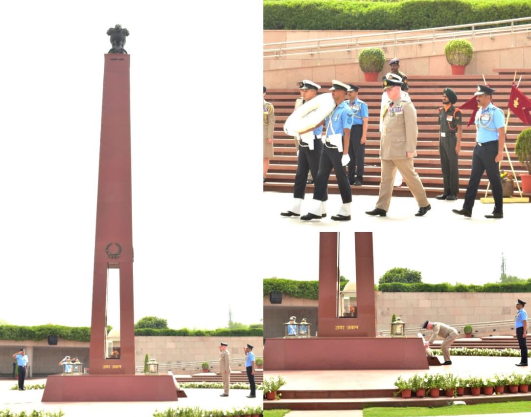 ACM Sir Harvey Smyth, Chief of the Air Staff, Royal Air Force, UK, paid homage at NWM on 23 Mar 26
