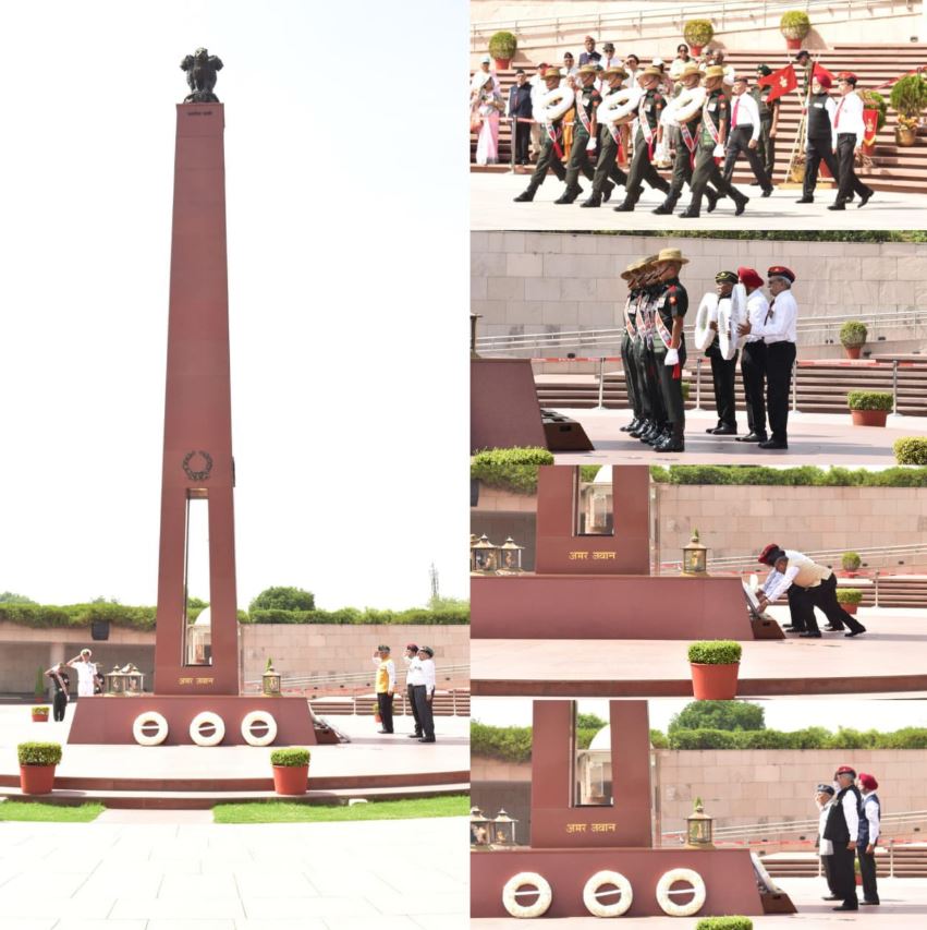 Maj Gen Kuldip Chandra Vig, AVSM, VSM (Retd) & veteran officers paid homage at NWM on 25 Apr 26