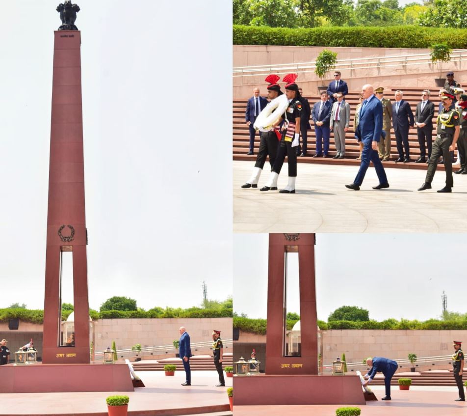 Mr Guido Crosetto, Minister of Defence, Italian Republic, paid homage at NWM on 30 Apr 26