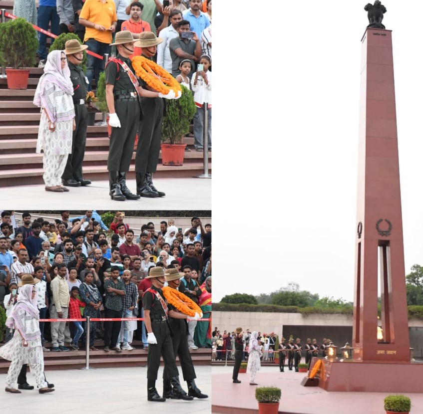 In NOK ceremony Mrs Sushila Devi, w/o Gdr Surendra Singh Maan, SC, paid homage at NWM on 09 May 26