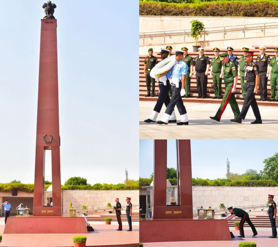 Major General Kozinetz Sergey Alexandrovich, Russia, paid solemn homage at NWM on 20 May 26