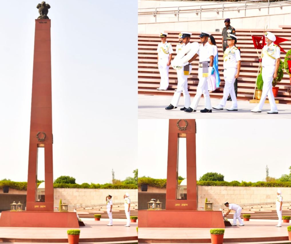 Lt Gen Vipul Singhal, AVSM, SM, DCOAS (IS&T) paid homage at NWM on 29 May 26
