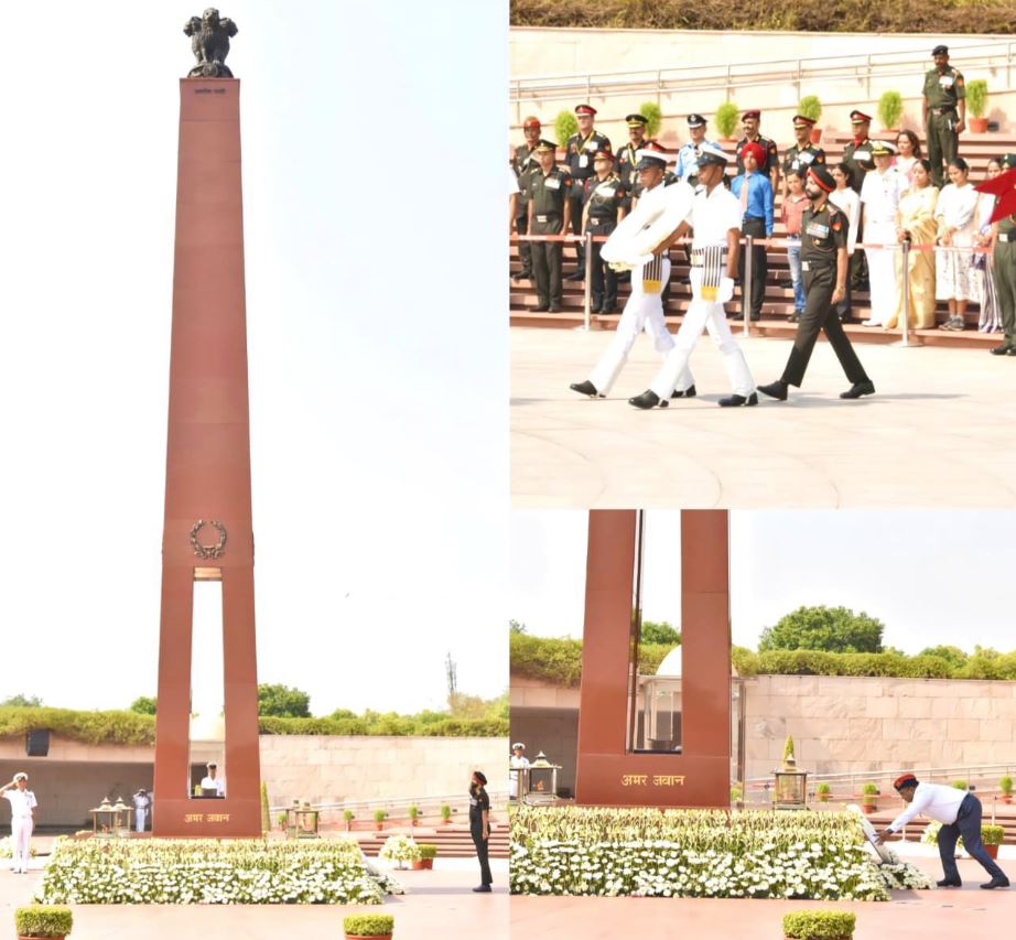 Col Pradeep Singh Saini paid solemn homage to Bravehearts at NWM on 01 Jun 26