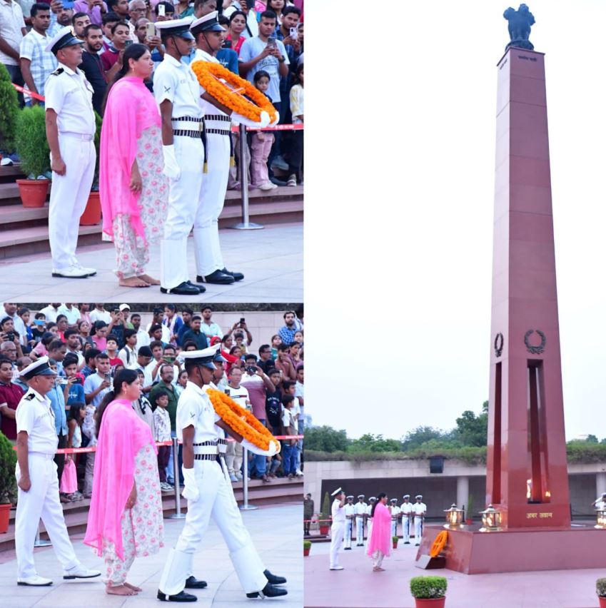 In a solemn NOK ceremony Mrs Anjana Devi w/o Rfn Kuldeep Kumar, paid homage at NWM on 03 Jun 26