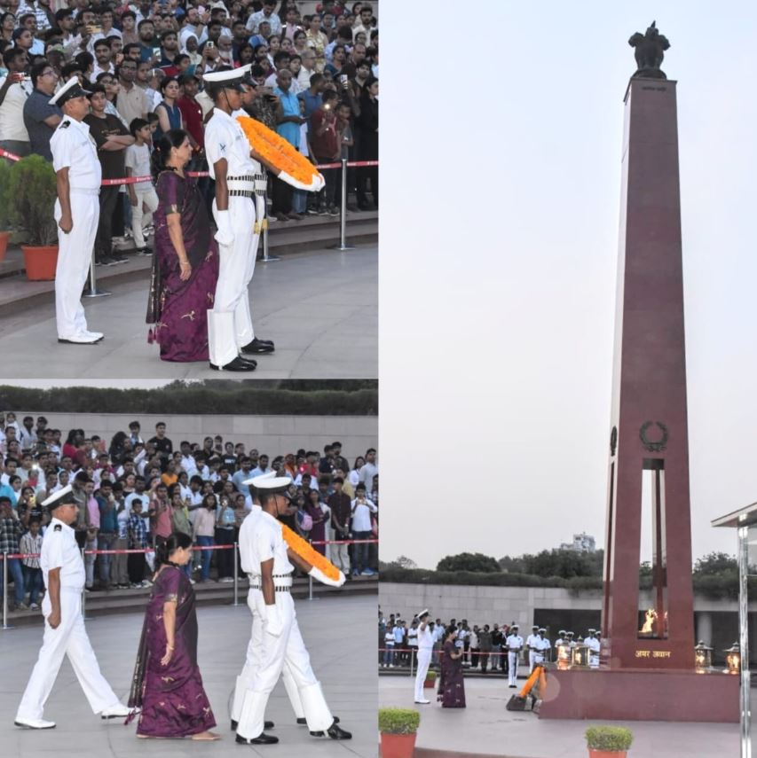 In a solemn NOK ceremony Mrs Vidyawati Devi w/o Hav Man Singh Yadav, paid homage at NWM on 06 Jun 26