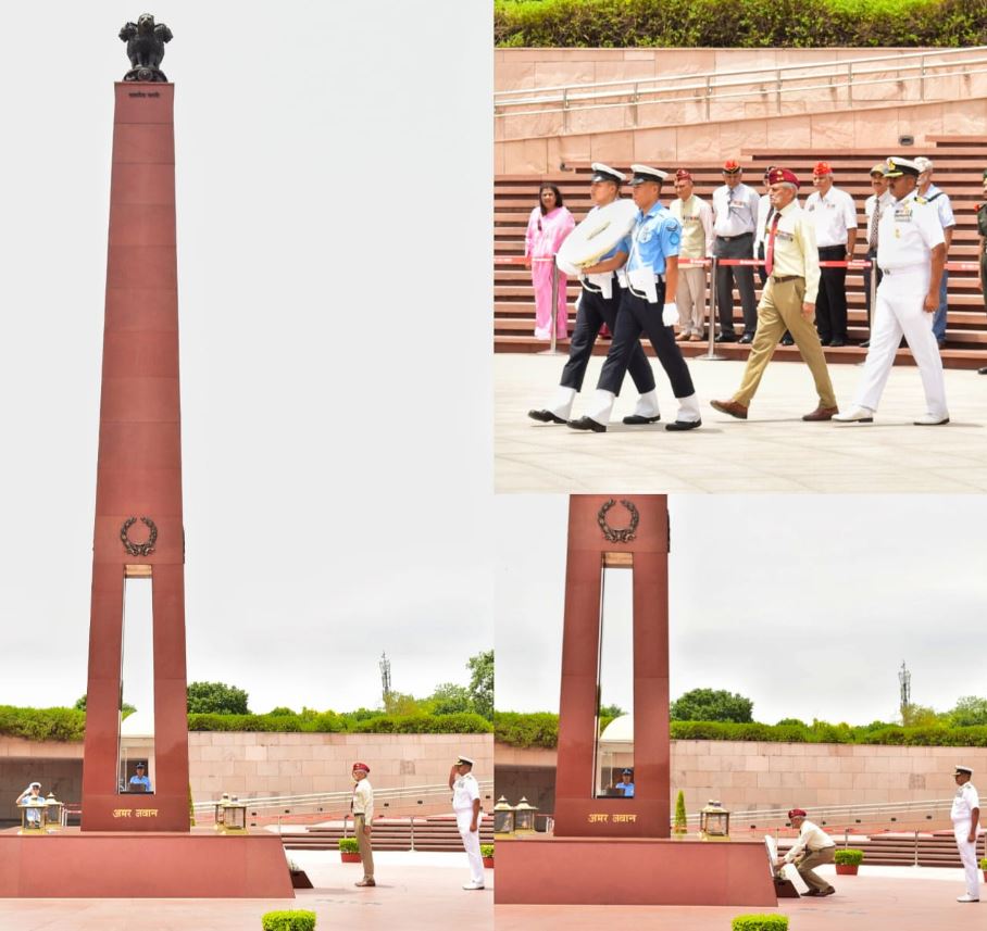 Veteran officers from 70 Regular Course paid homage at NWM on 12 Jun 26