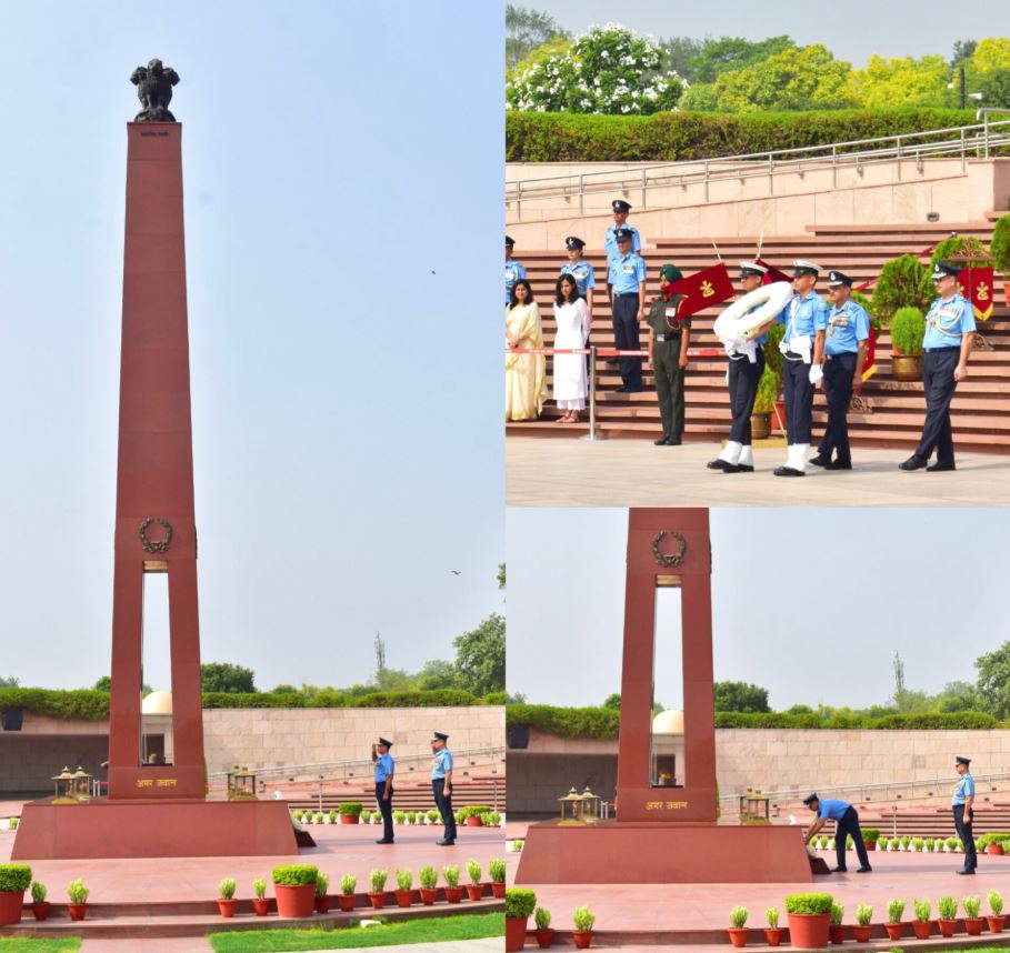Air Mshl Manish Khanna, UYSM, AVSM, VM, PhD, AOC-in-C, SAC, paid homage at NWM on 18 Jun 26