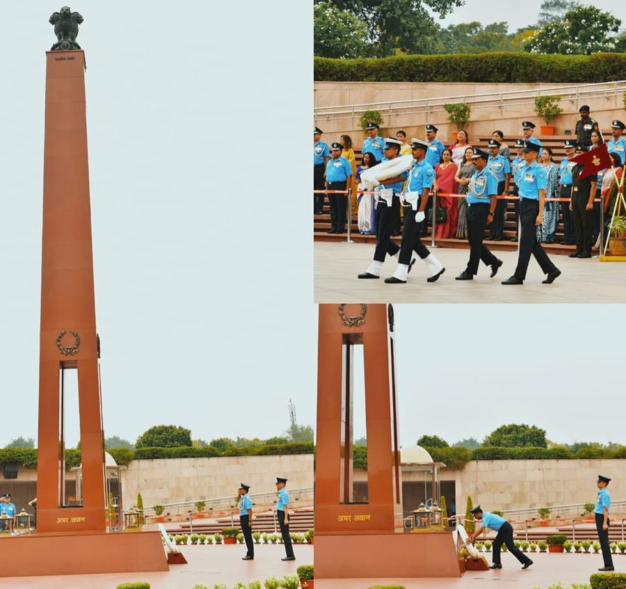 AVM M Bandopadhyay, AOC Adv HQ WAC, laid a wreath & paid homage to Bravehearts at NWM on 10 Jul 26