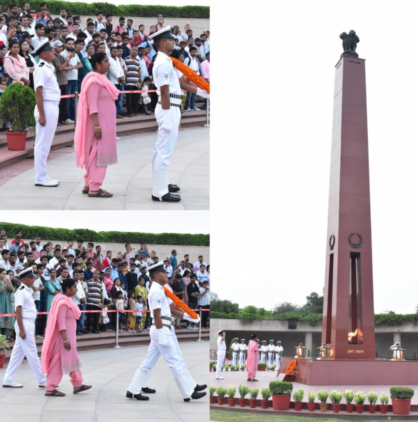In a solemn NOK ceremony Mrs Parminder Kaur, w/o Sep Ranjit Singh, paid homage at NWM on 15 Jul 26