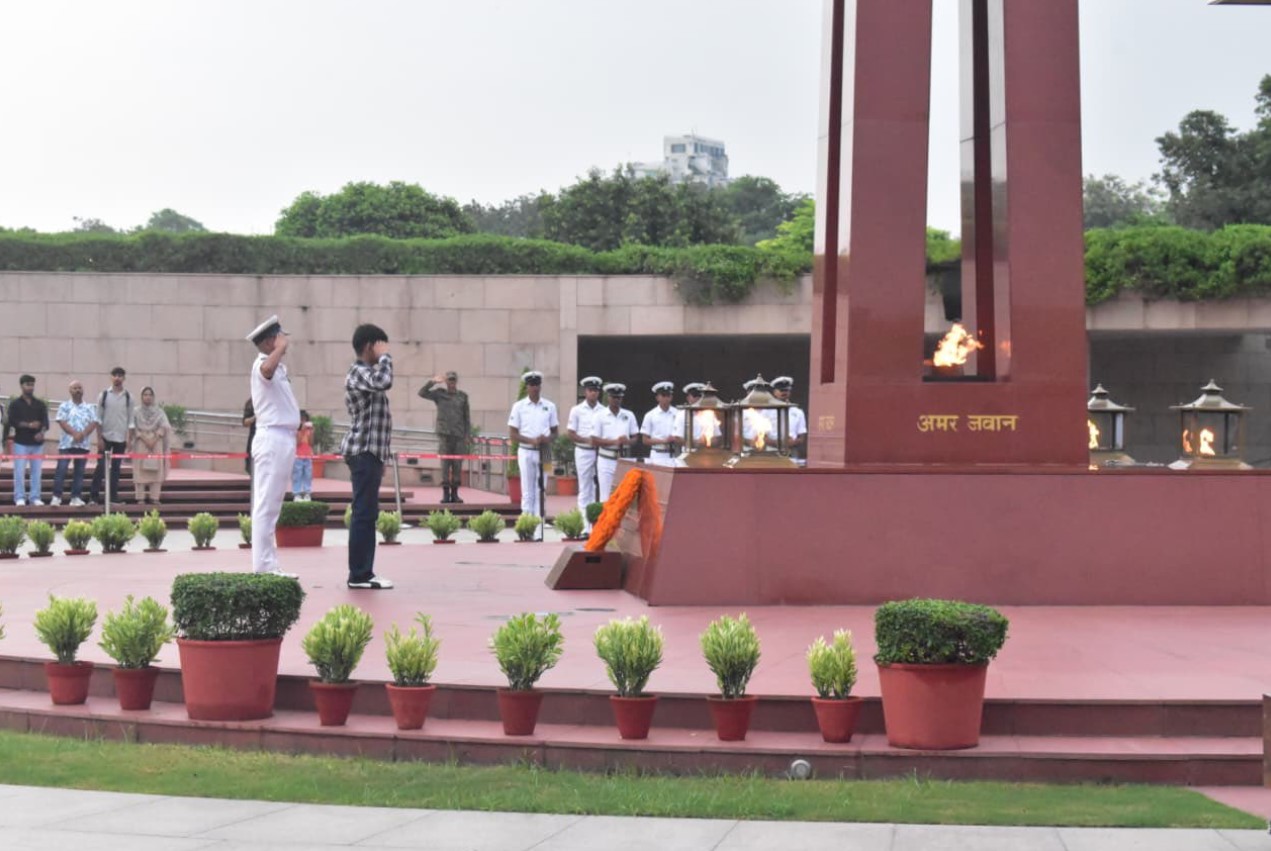 In a solemn NOK ceremony Mr Sanjay Kumar s/o Ptr Hari Prasad Yadav, paid homage at NWM on 06 Aug 26