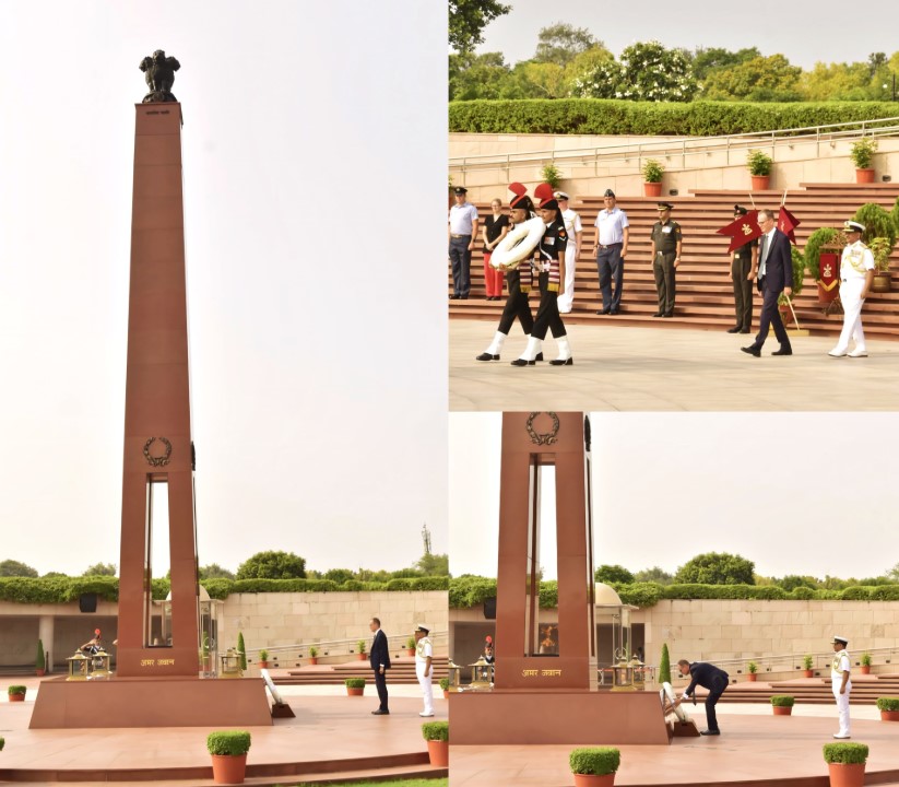 Mr. Jeremy Pocklington, Permanent Under Secretary of Defence, UK, paid homage at NWM on 21 Aug 26