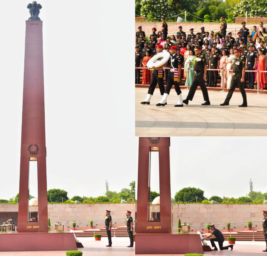 Lt Gen Anindya Sengupta, PVSM, UYSM, AVSM, YSM GOC-in-C HQ CC paid solemn homage at NWM on 24 Sep 26